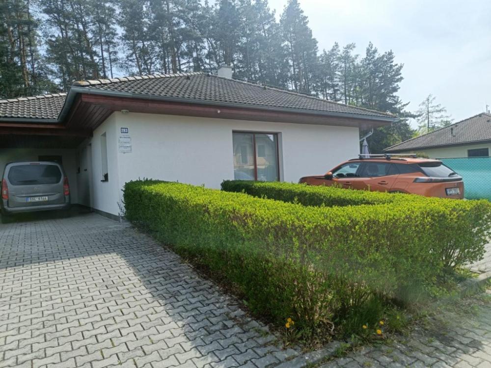 Relaxklub Villa S Wellness Tremosna Exterior photo