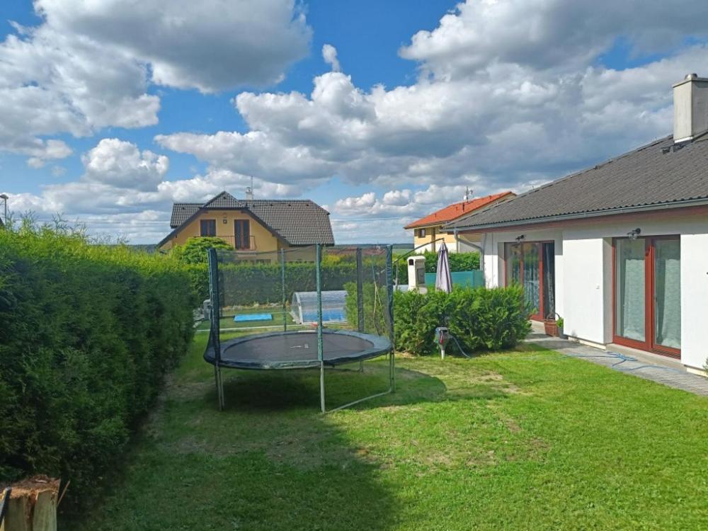 Relaxklub Villa S Wellness Tremosna Exterior photo
