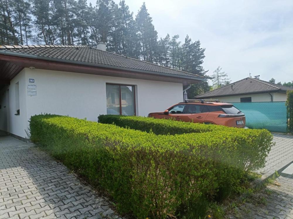 Relaxklub Villa S Wellness Tremosna Exterior photo